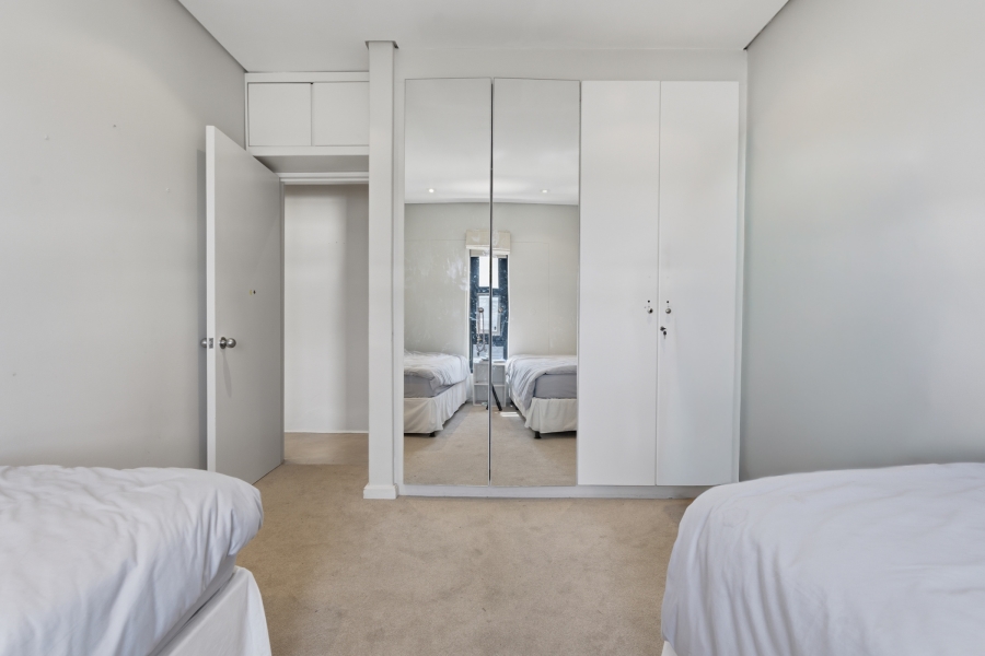 To Let 4 Bedroom Property for Rent in Sea Point Western Cape